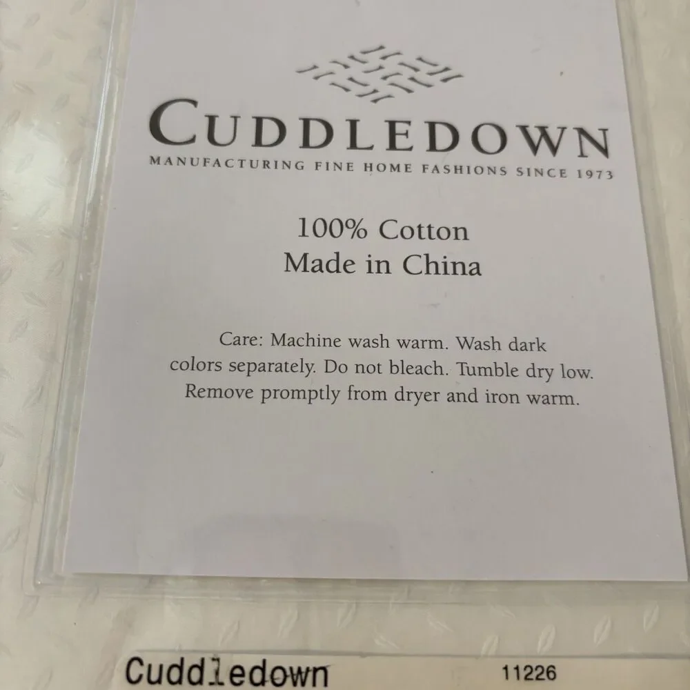 CUDDLEDOWN 400 Thread Count Flat Sheet, Twin, White Riso Jacquard Combed Cotton
